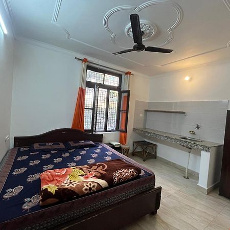 רישיקש Anjali Home Stay מראה חיצוני תמונה