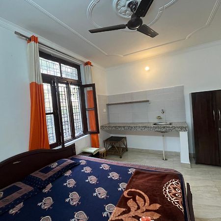 רישיקש Anjali Home Stay מראה חיצוני תמונה