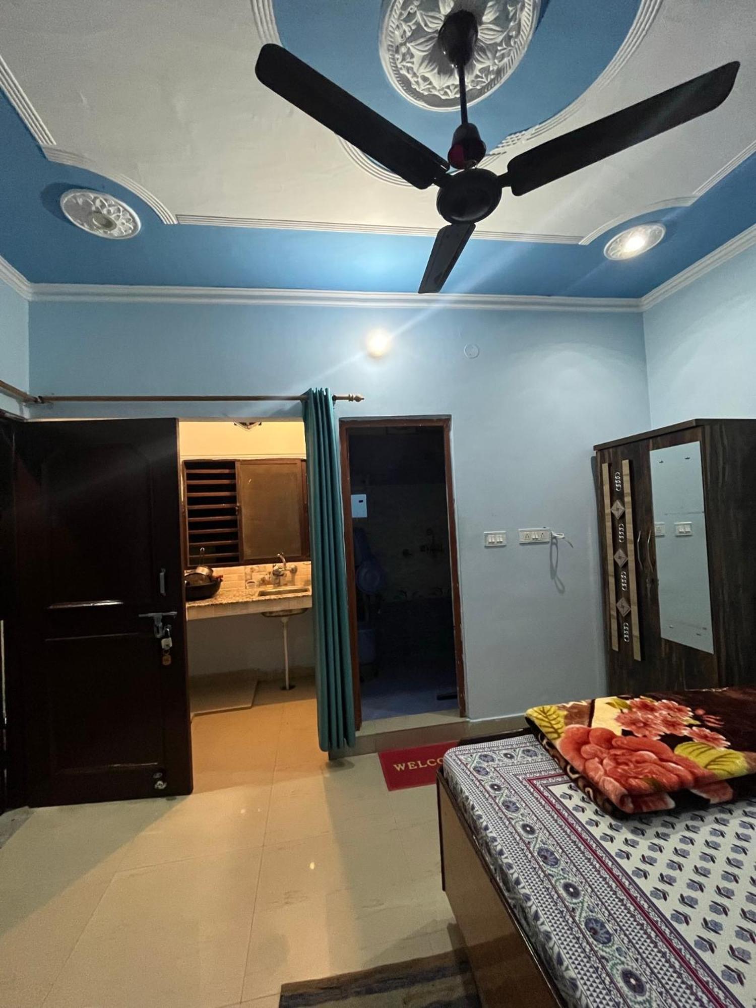 רישיקש Anjali Home Stay מראה חיצוני תמונה